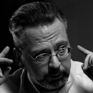 Александр Лавров